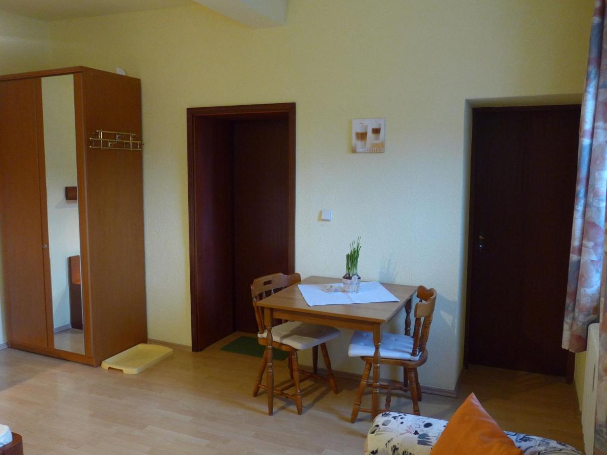 Pension Schütze Daasdorf am Berge Exterior foto